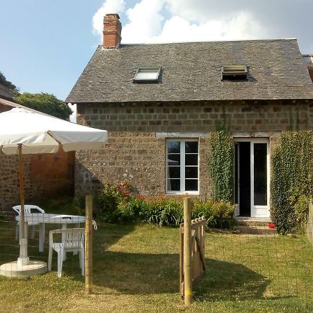Le Domaine Villa Saint-Symphorien-des-Monts ภายนอก รูปภาพ